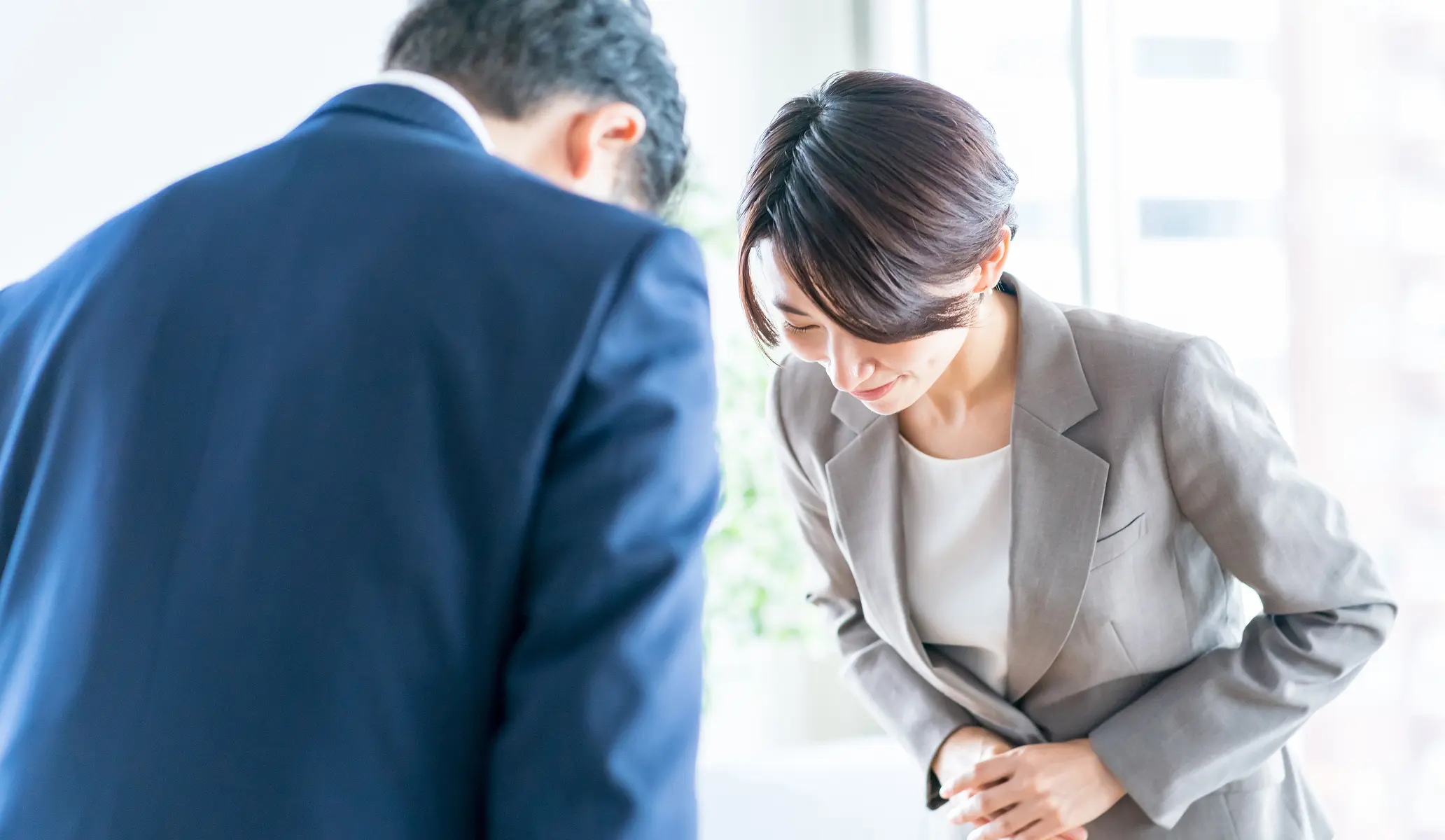 押さえておきたい基本のビジネスマナーとは？身につけ方を解説！