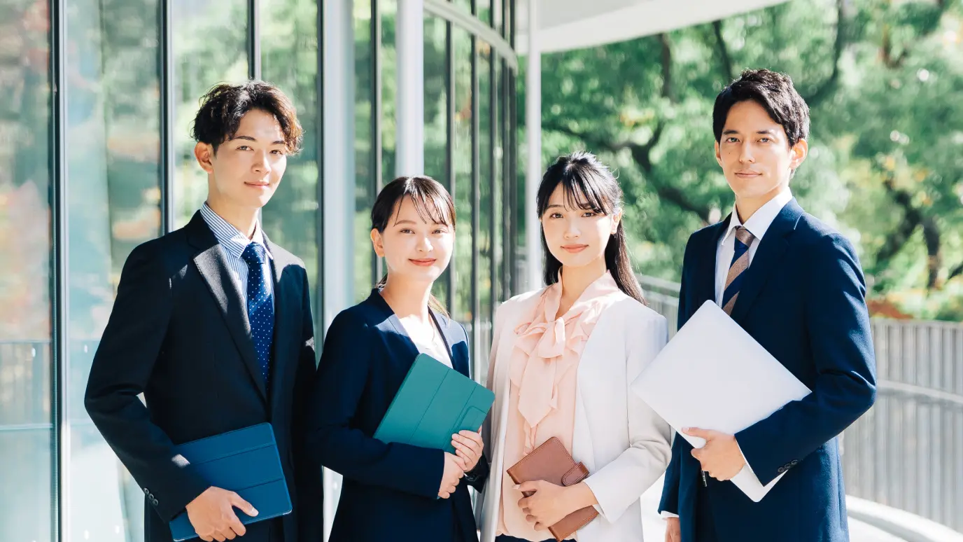 認定資格者のみを厳選。メイン講師は現役エンジニア中心