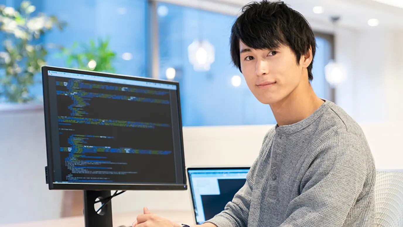 選ばれる理由② 認定資格者のみを厳選。 メイン講師は現役エンジニア中心