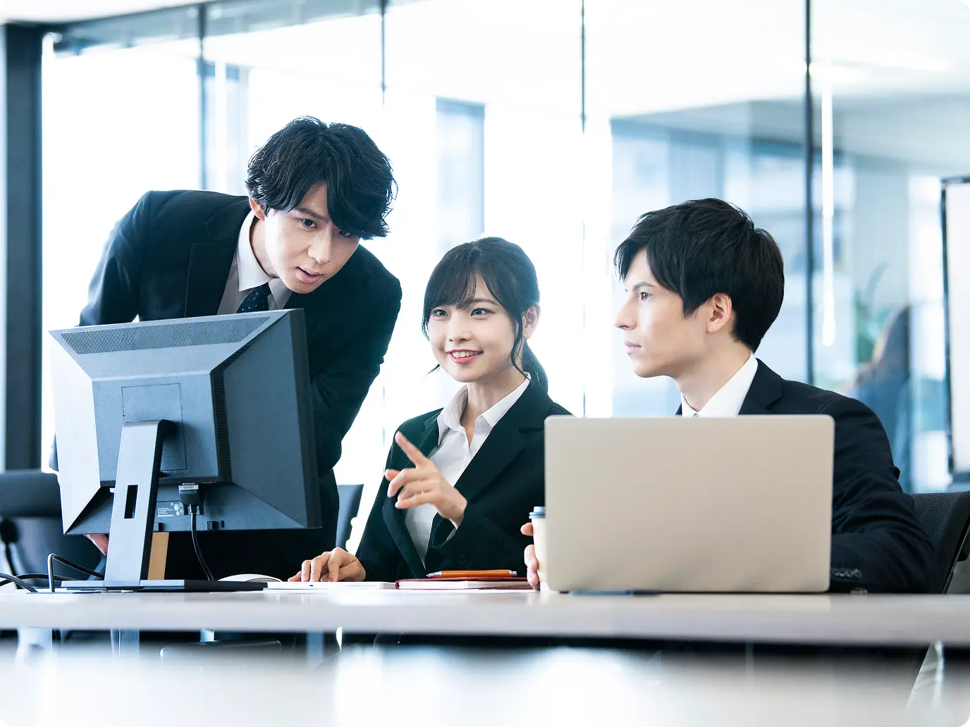 東京ITスクールのPostgreSQL研修なら、現場で活用できる実践的なスキルを身につけられます